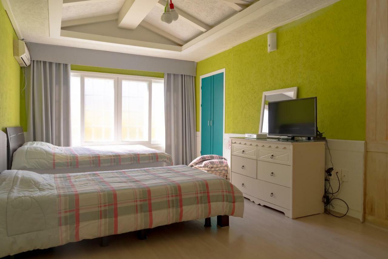 Joyville Resort Jeju Buitenkant foto