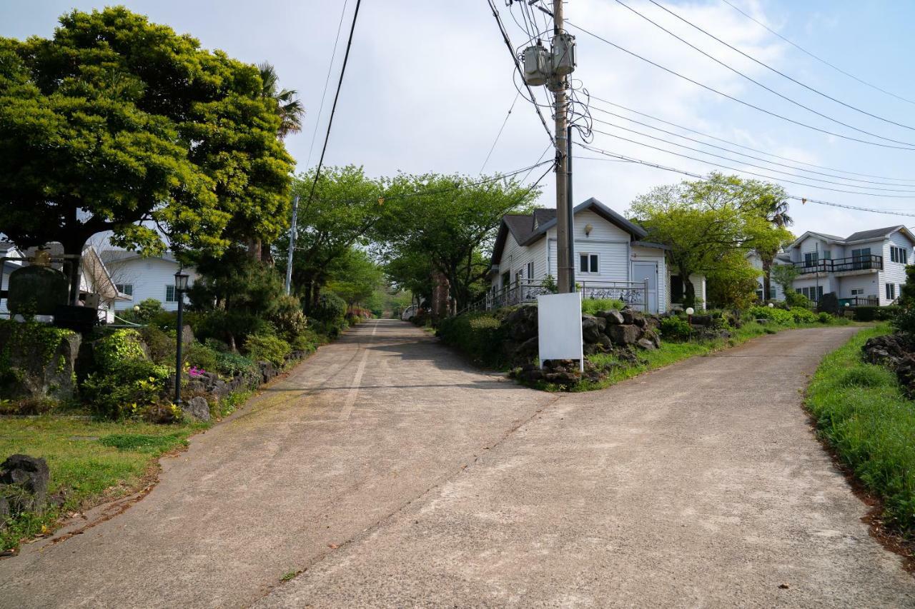 Joyville Resort Jeju Buitenkant foto