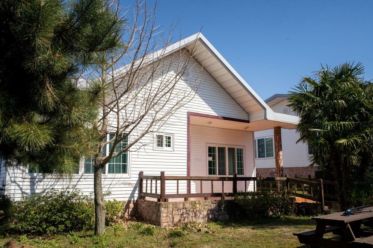 Joyville Resort Jeju Buitenkant foto